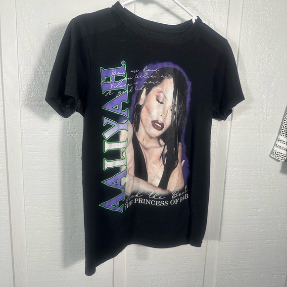Tops - Aaliyah The Princess Of R&B Black T-T-Shirt Adult Size Small EUC